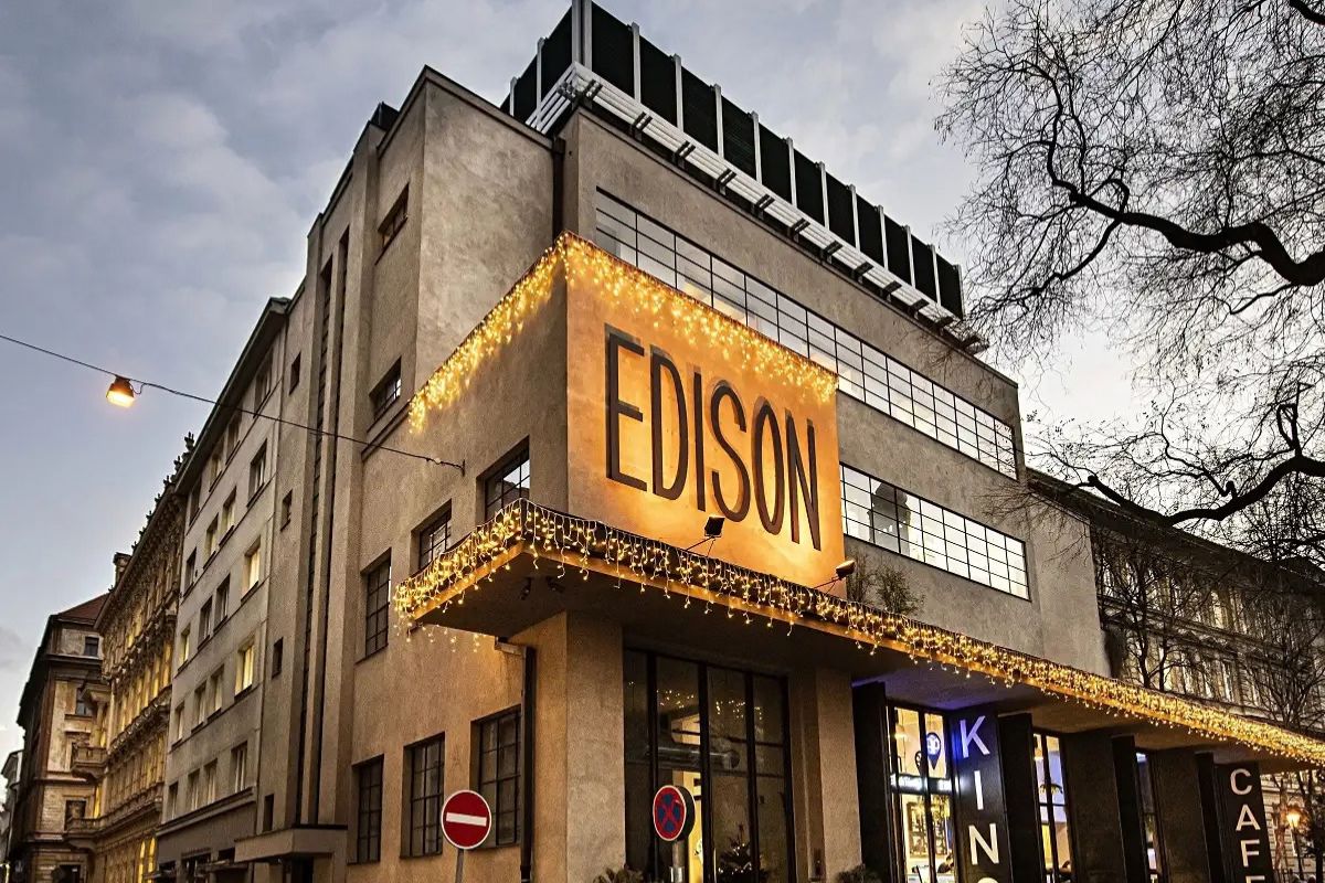 Edison Filmhub Praha | Káva Mlsnacava